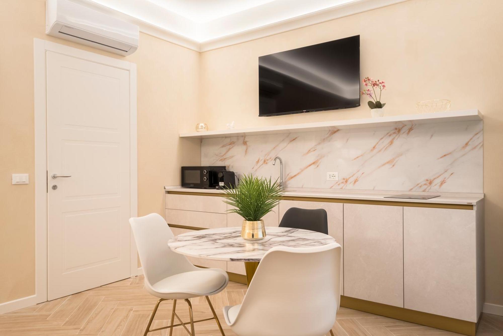 Golden Chic - Citta Alta Apartment Bergamo Cameră foto