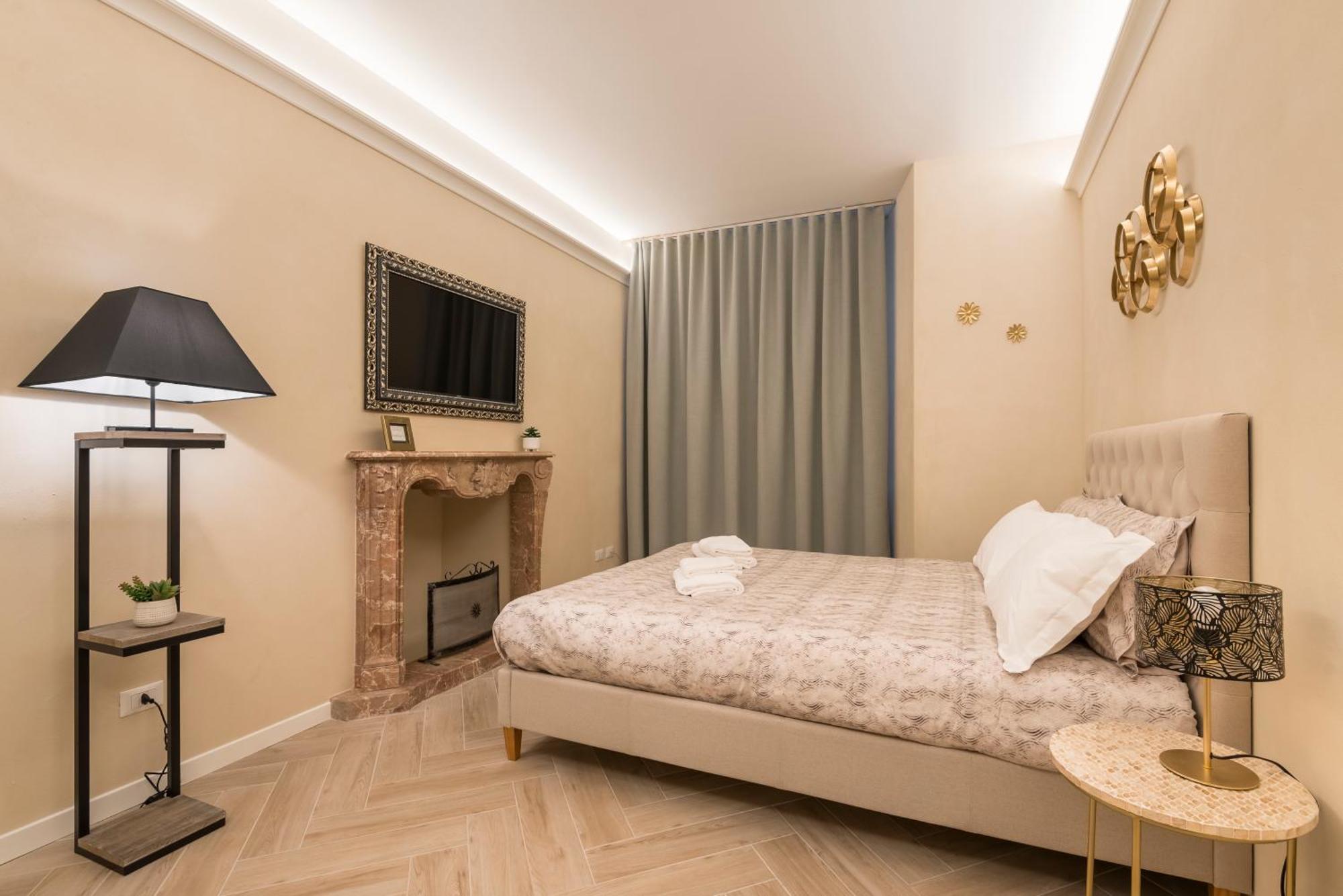 Golden Chic - Citta Alta Apartment Bergamo Cameră foto